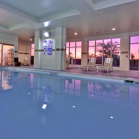 Holiday Inn & Suites Bakersfield, An Ihg Hotel Facilities photo